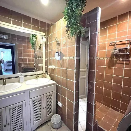 Daja Apartment *