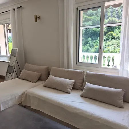 Daja Apartment *